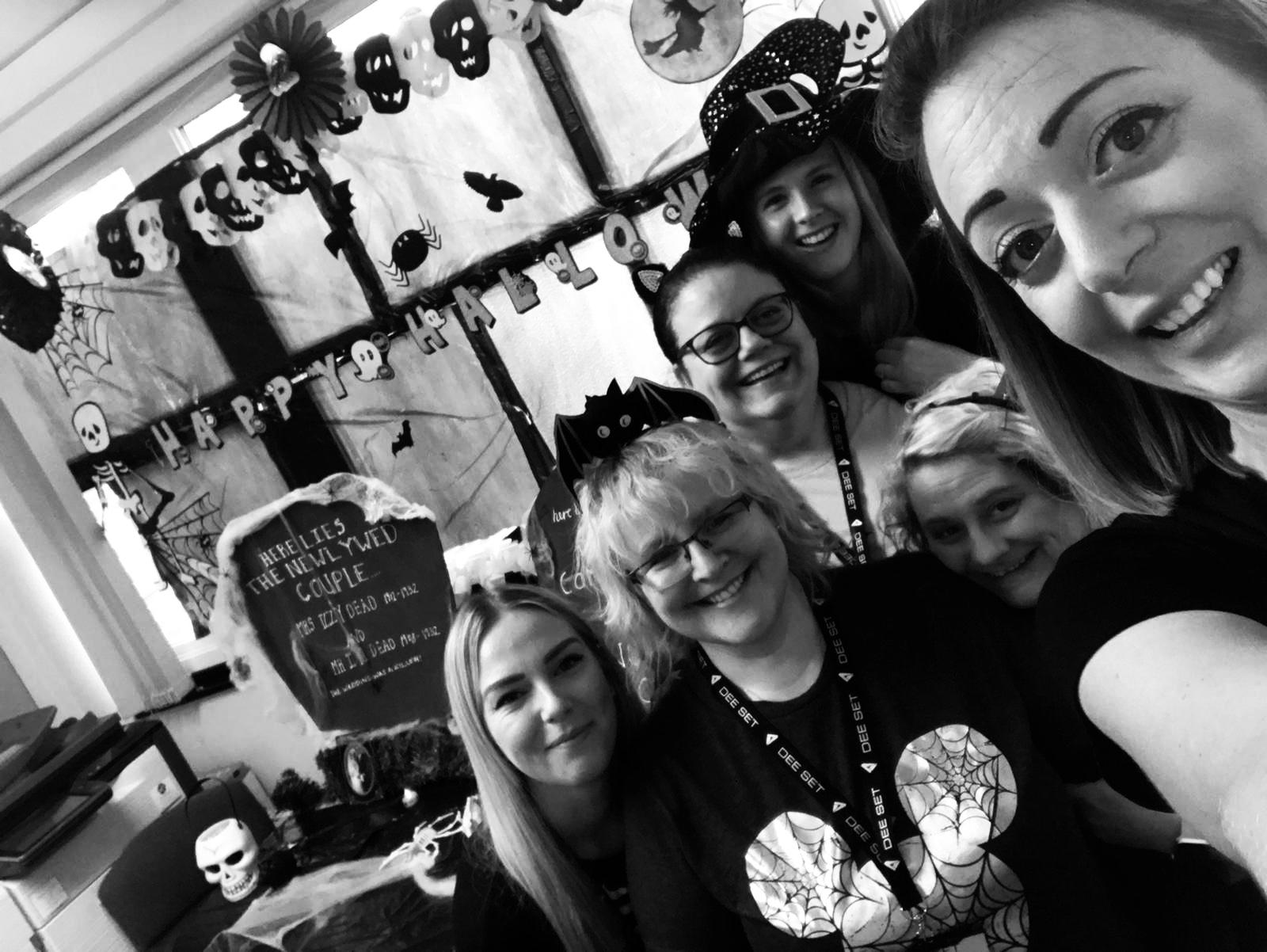 Dee Set Careers We have fun